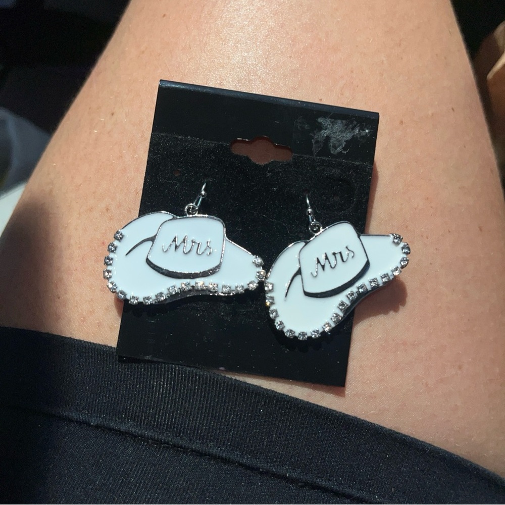 Source Unknown White 'Mrs' Earrings with Silver Accents